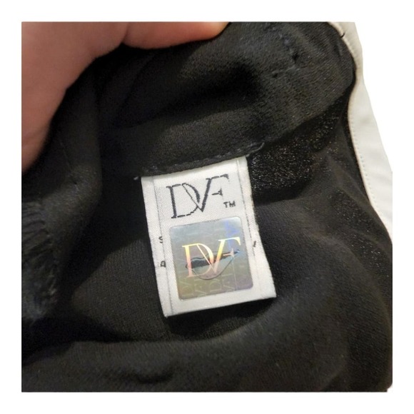 Diane von Furstenberg - Black w/ White Trim Shorts Sz 4 - Picture 7 of 7